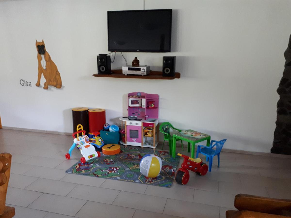 Hotel Ranc Esadera à Zatavi Extérieur photo